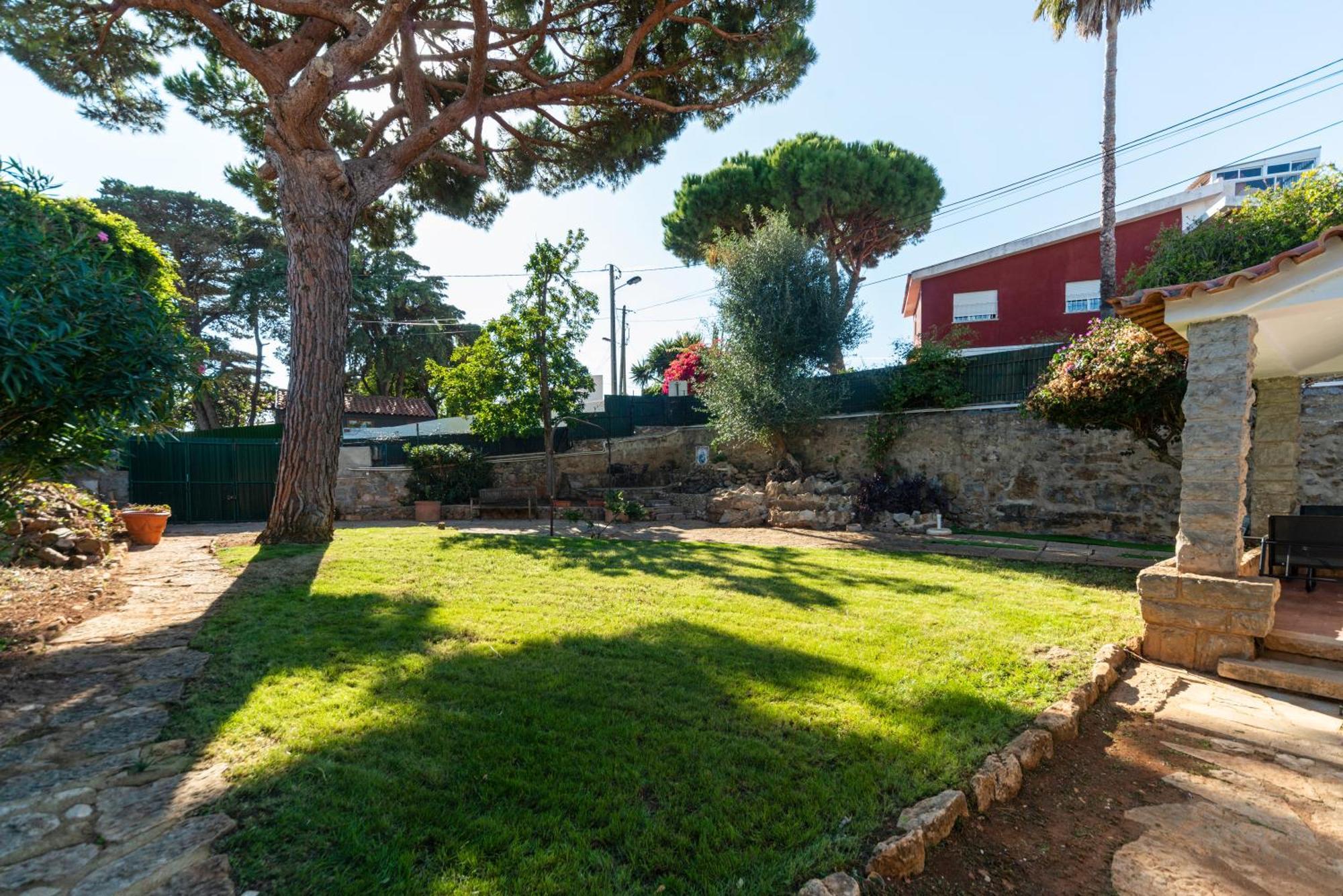 4-Bedroom House In Cascais, Near Guincho Beach Εξωτερικό φωτογραφία